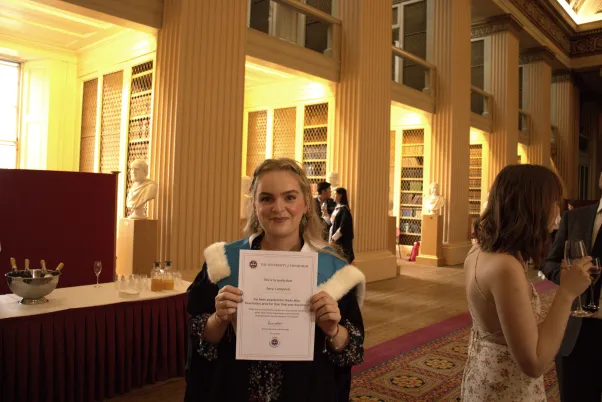 HiSS News - Grad-23 1