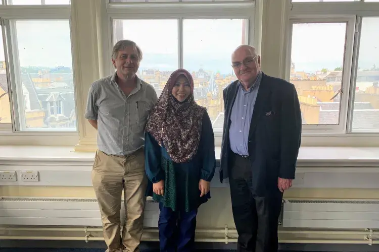 Nursing Alumni Yusrita with former PhD Supervisors