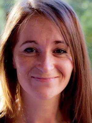 Headshot photo of Dolores Mosquera